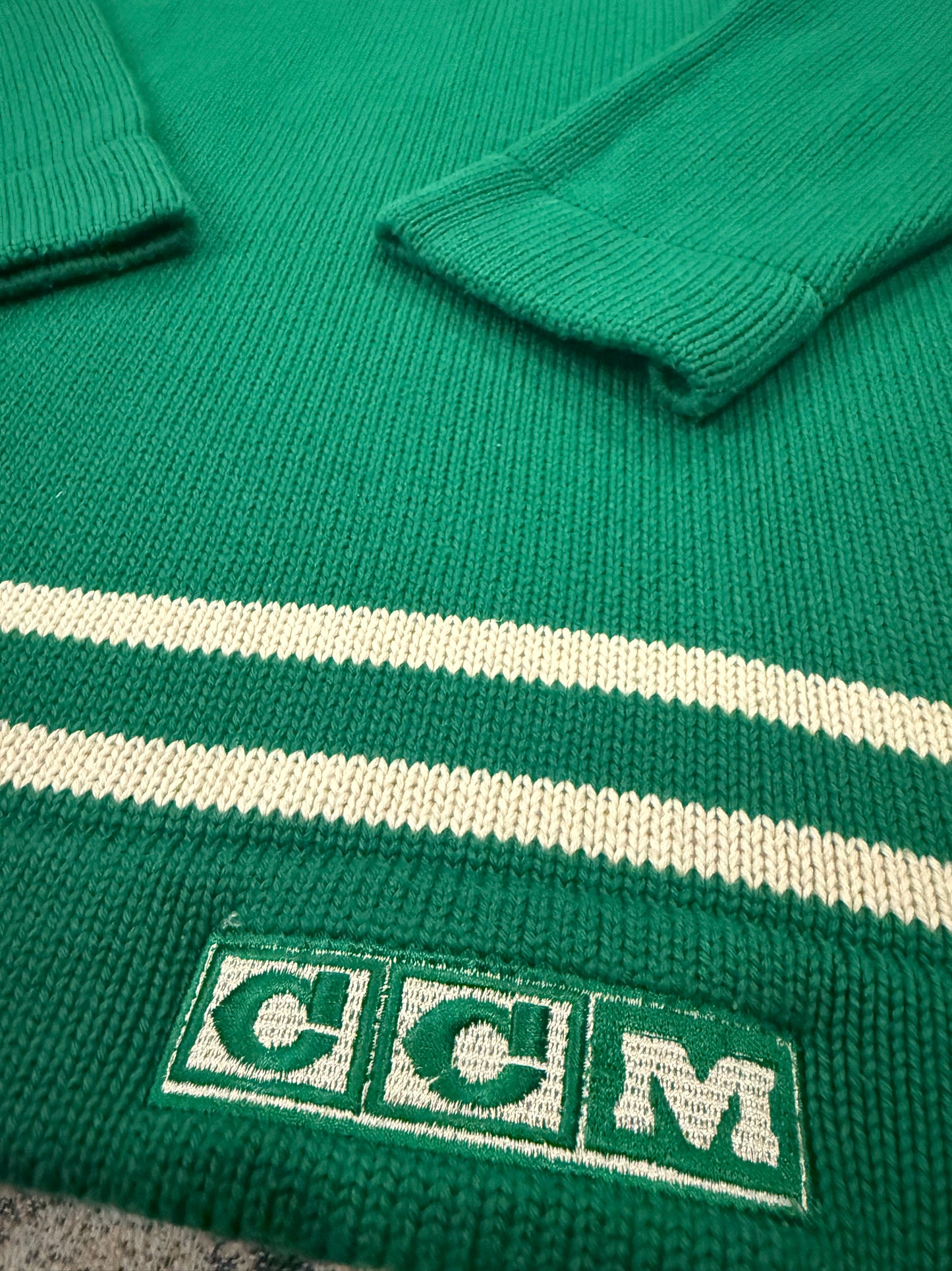 NHL Toronto St Pats Maple Leafs CCM Knit Jersey Classic Sweater Size S