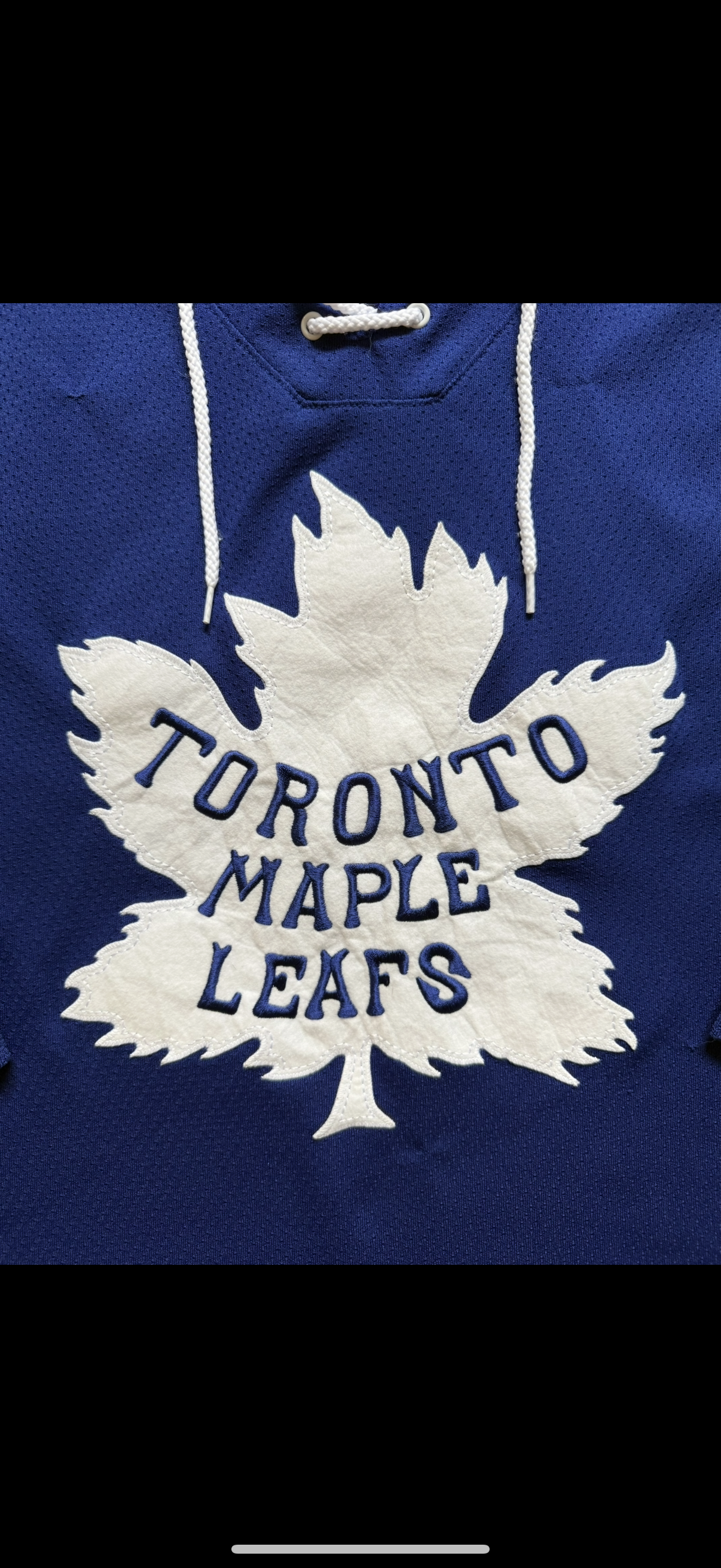 NHL Toronto Maple Leafs 2014 Winter Classic Reebok Hockey Jersey Size L